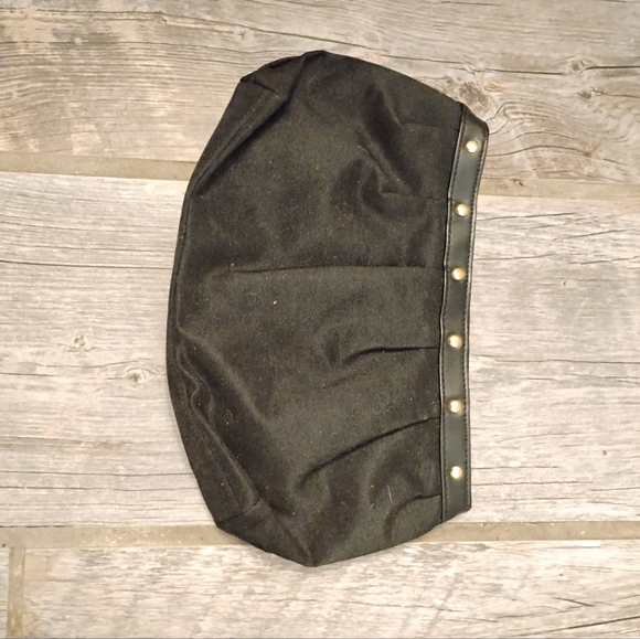 Yves Saint Laurent Parfum Bag Black - Picture 2 of 4